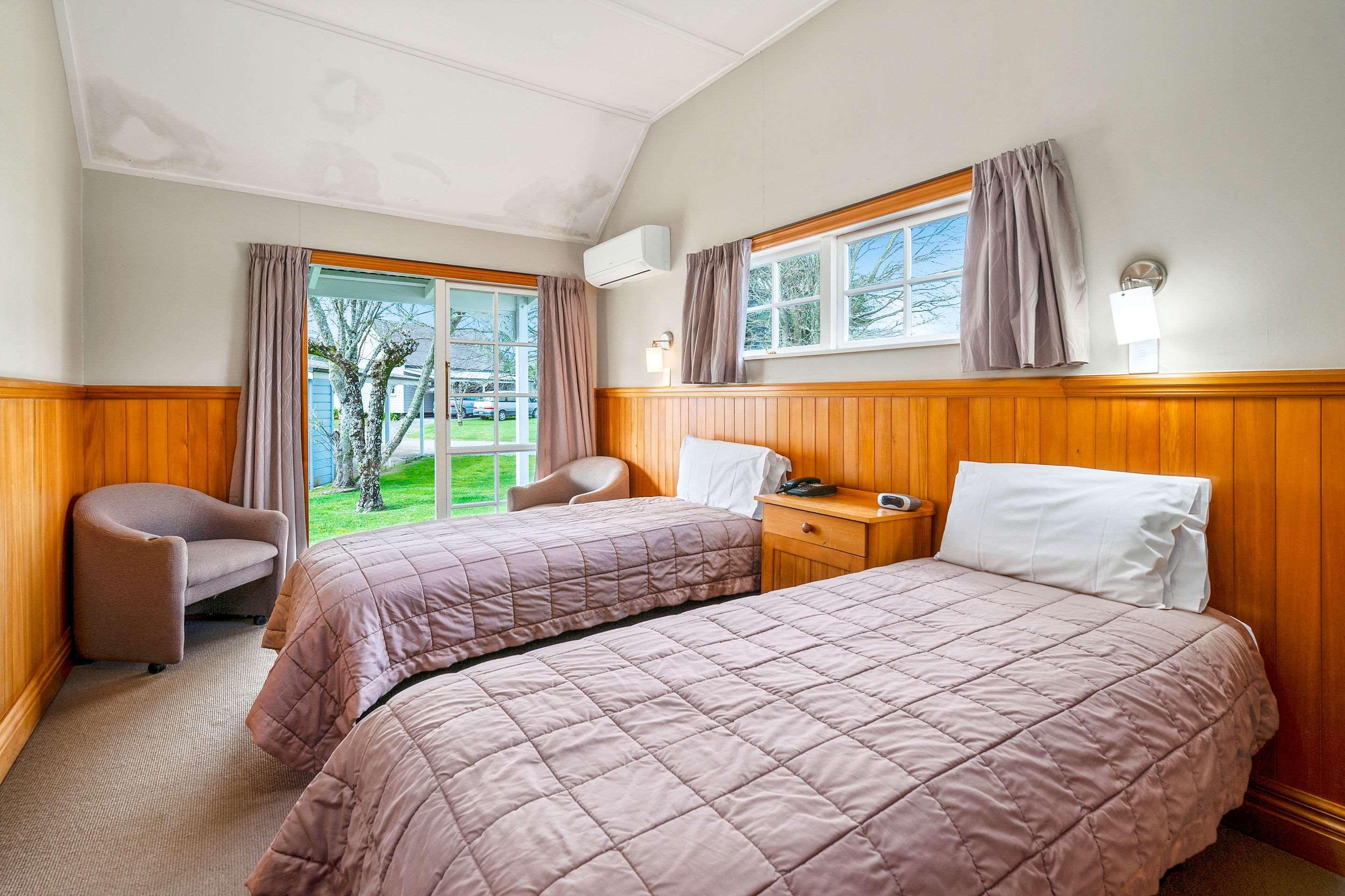 Huka Falls Resort Taupo Dış mekan fotoğraf A typical motel room