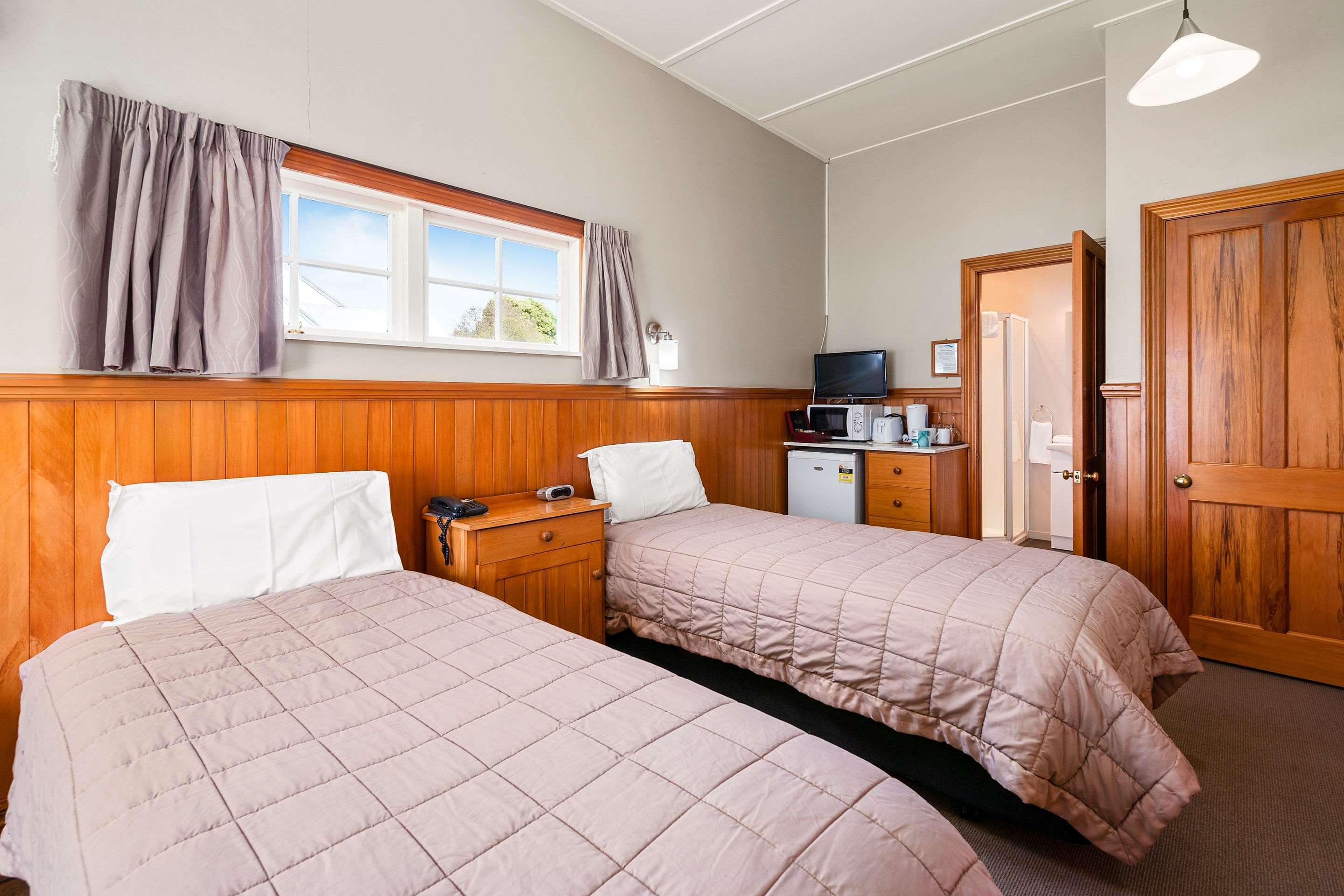 Huka Falls Resort Taupo Dış mekan fotoğraf A typical room at the hotel
