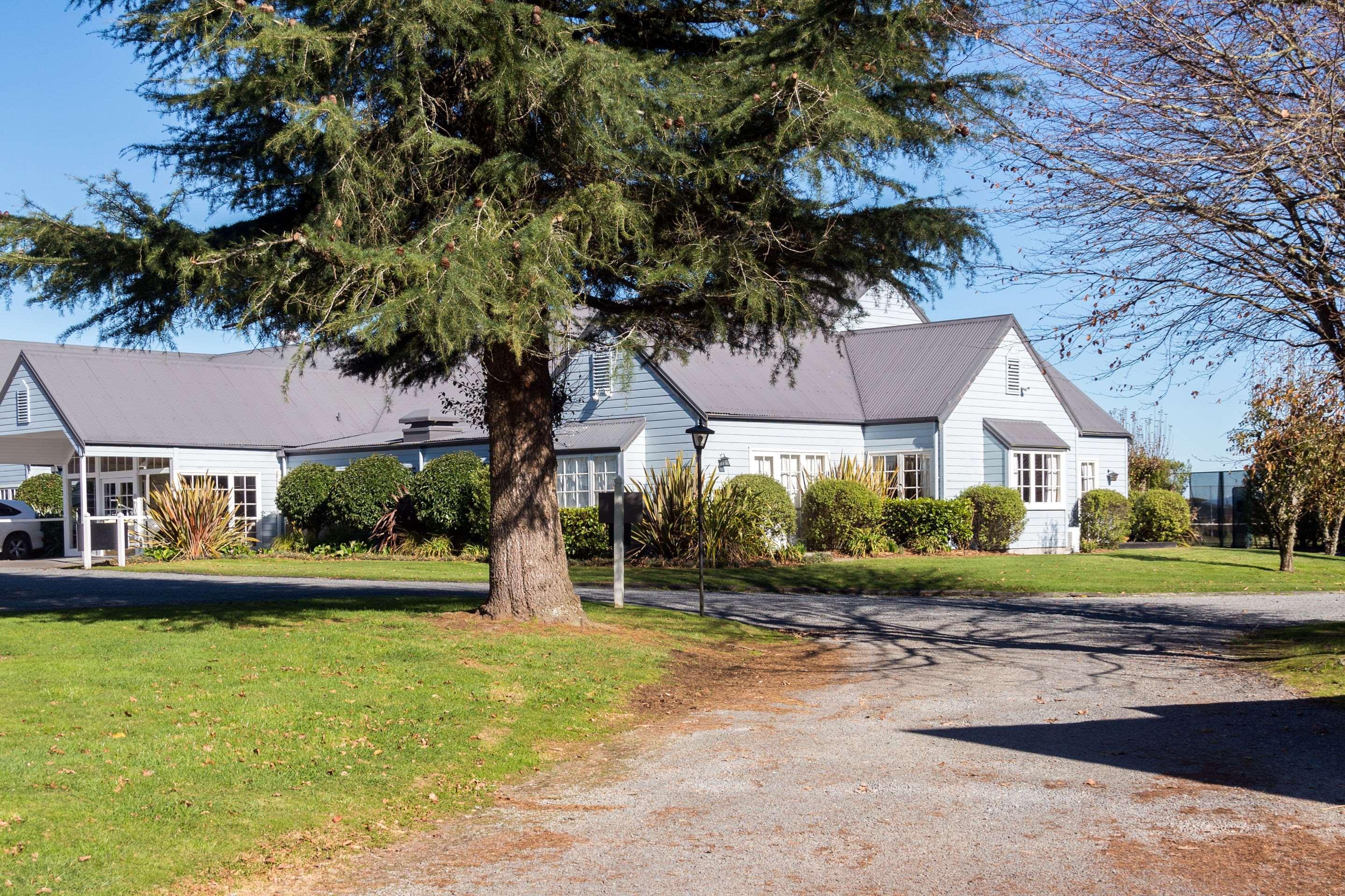 Huka Falls Resort Taupo Dış mekan fotoğraf The former school buildings at the former site