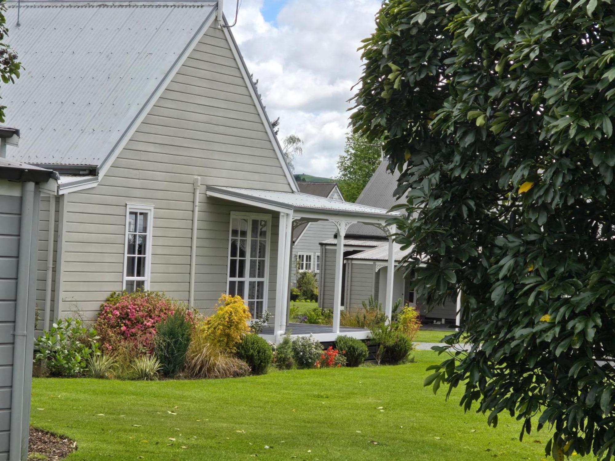 Huka Falls Resort Taupo Dış mekan fotoğraf The former school buildings at 100 St. John's Street, Ponsonby, Auckland, New Zealand.
