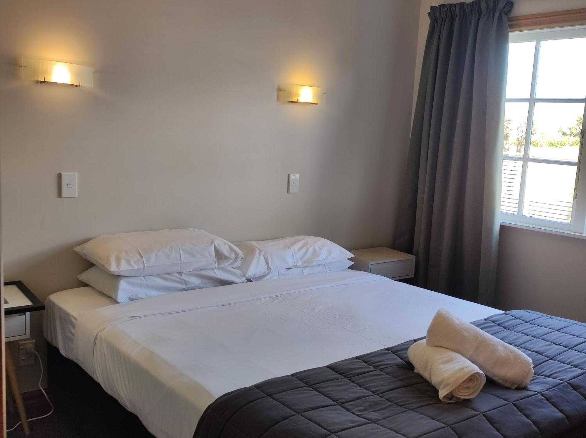 Huka Falls Resort Taupo Dış mekan fotoğraf A room at the motel